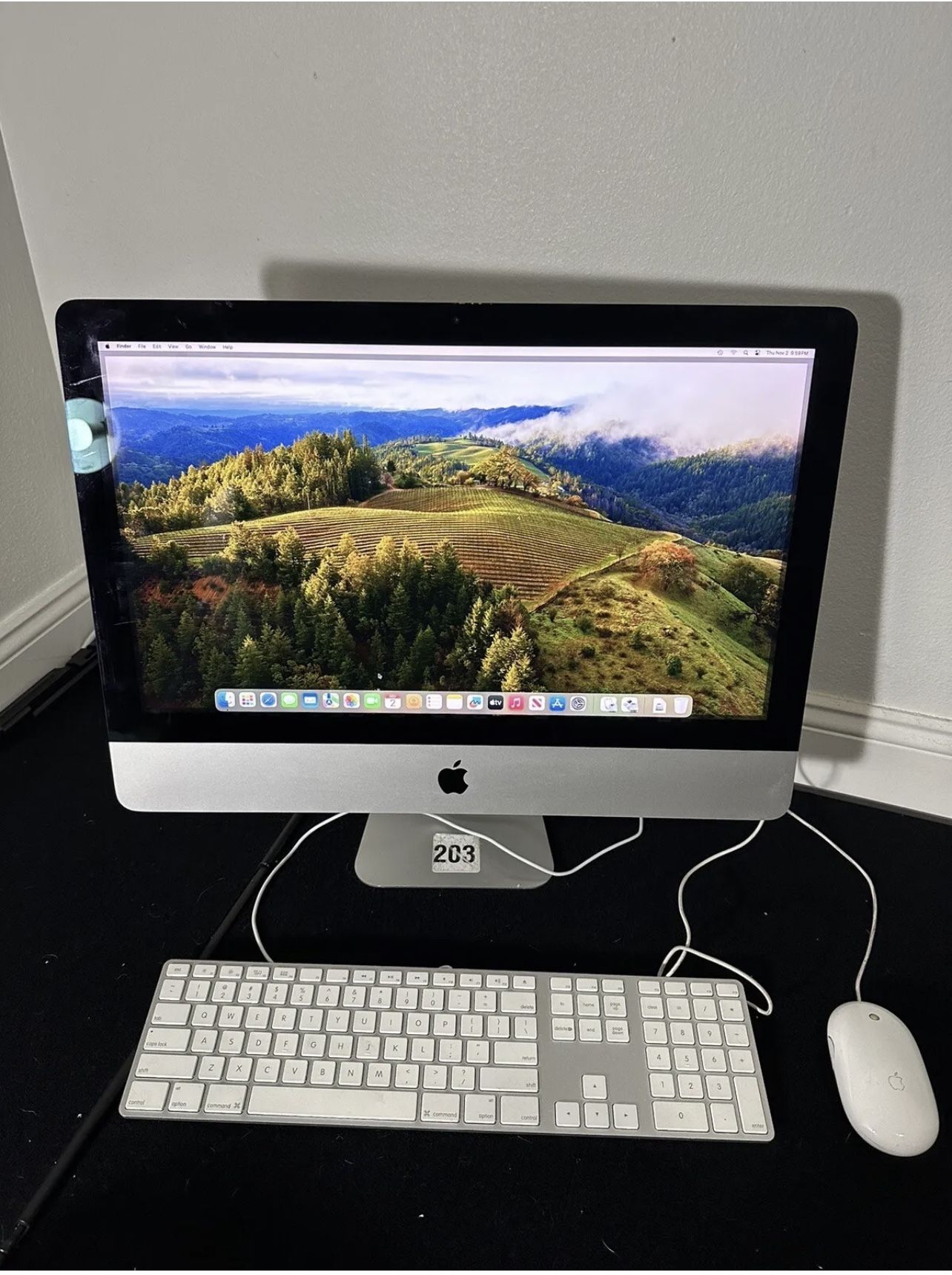 imac 21 inches 2015 i5 8gb ram 1tb like new condition