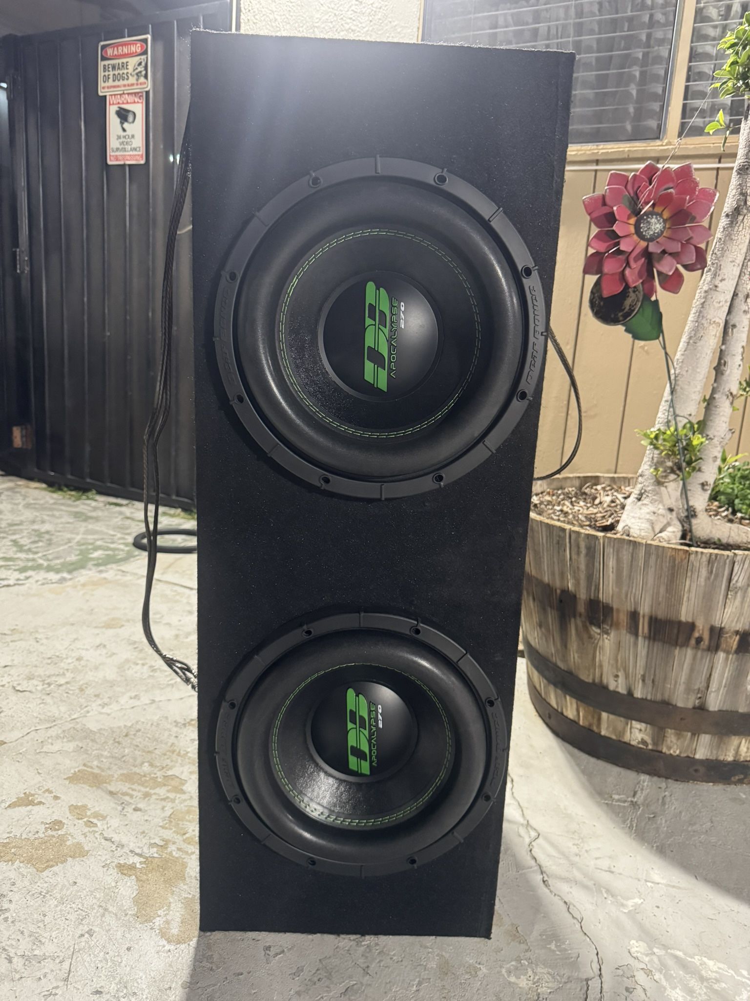 2 12” Subwoofers