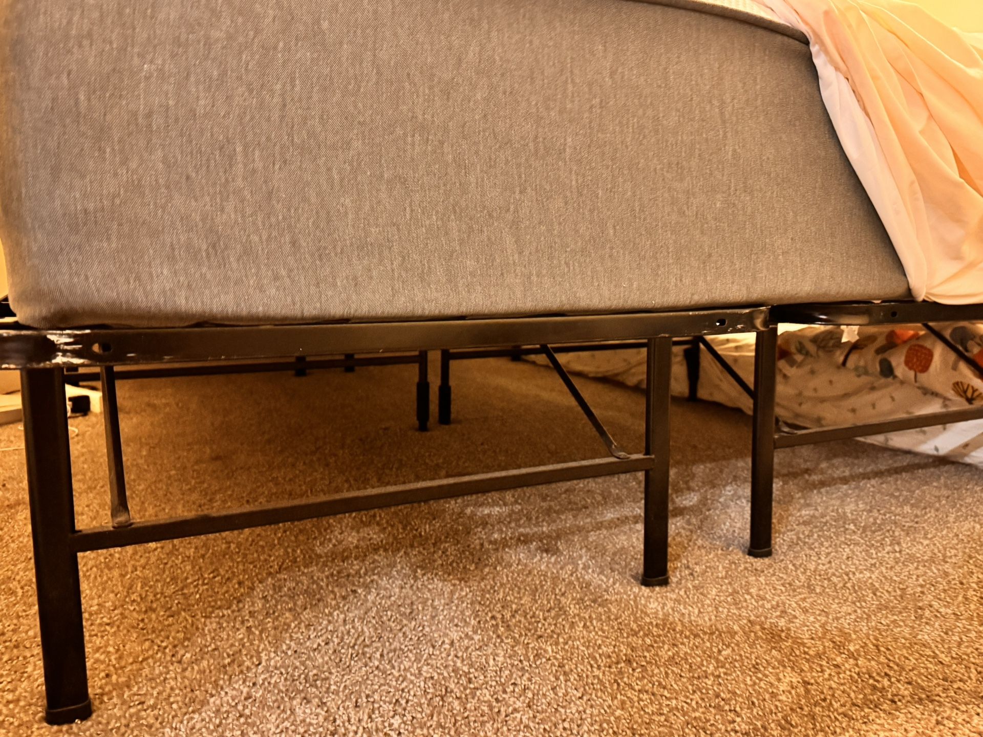 Foldable Queen Size Metal Bed Frame – Strong & Space-Saving!