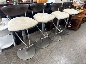 Set of 4 Modern Bar Stools with Backrest