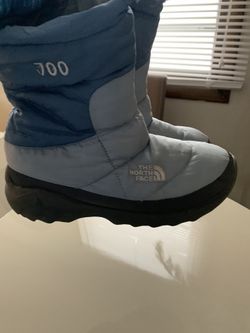 North face boots size 7 woman