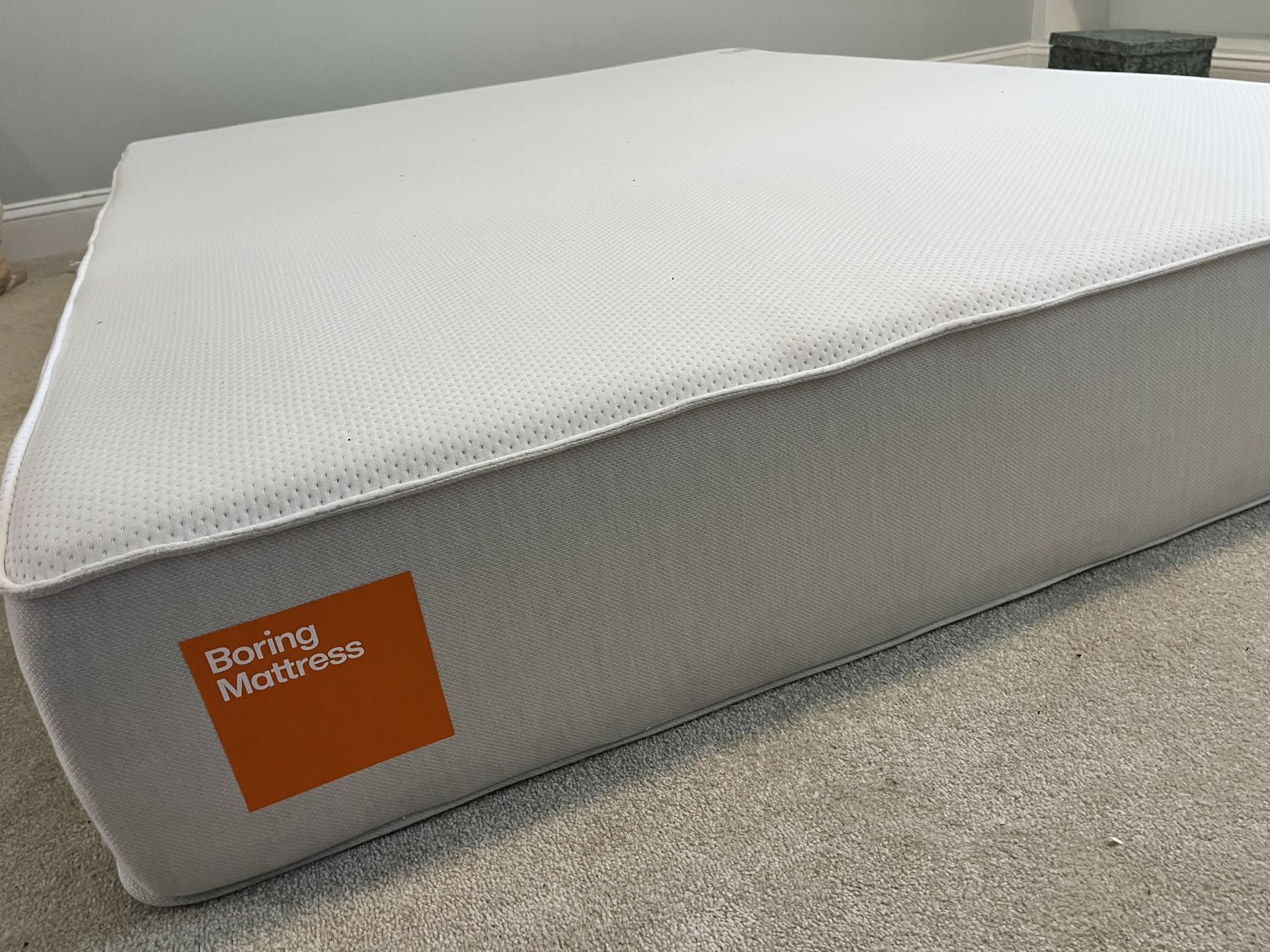 Boring Hybrid Mattress - QUEEN 