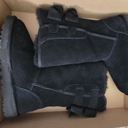 UGG Blk Allegra Bow II (SIZE 6) BOOTS