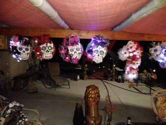 Day of the Dead skulls light up