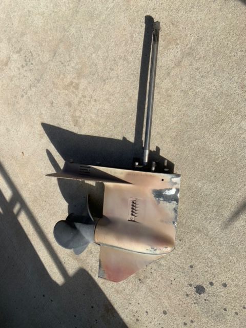 1985 Mercury Lower End Outdrive 35-50hp.  Outboard With Propeller And Shaft Like New.