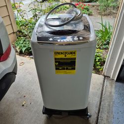 BLACK+DECKER 0.9 Cu. Ft. Portable Washer 6.6 lb Capacity