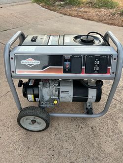 Briggs & Stratton Portable Generator featuring 5000 running watts and 6250 starting watts.