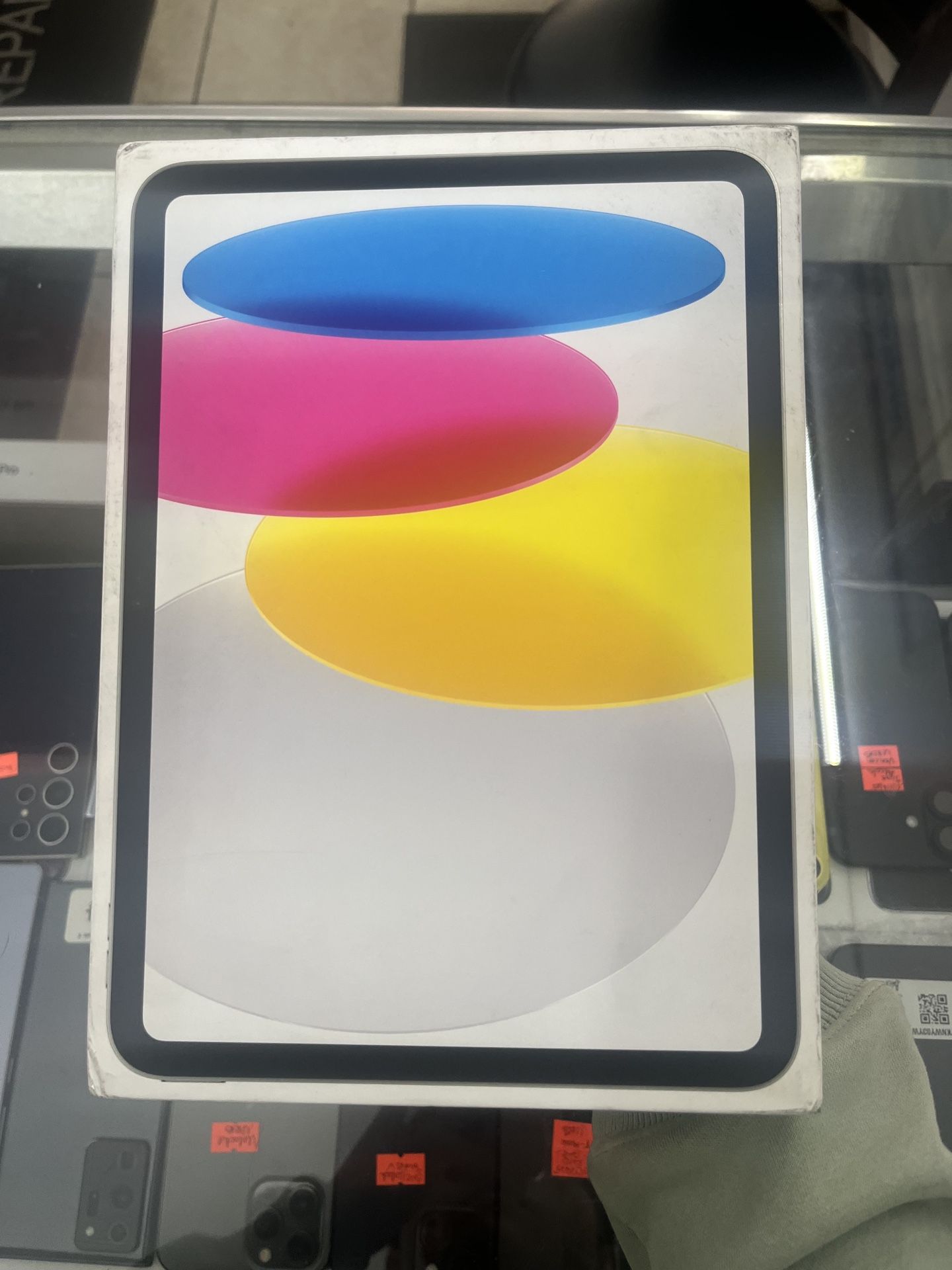 Brand New Seal iPad A16 128GB Wifi 11inch Silver