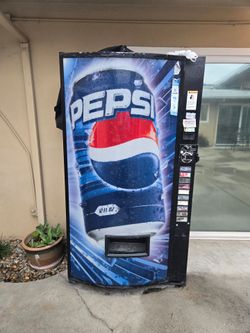 FREE - Coin Operated Vending Machine