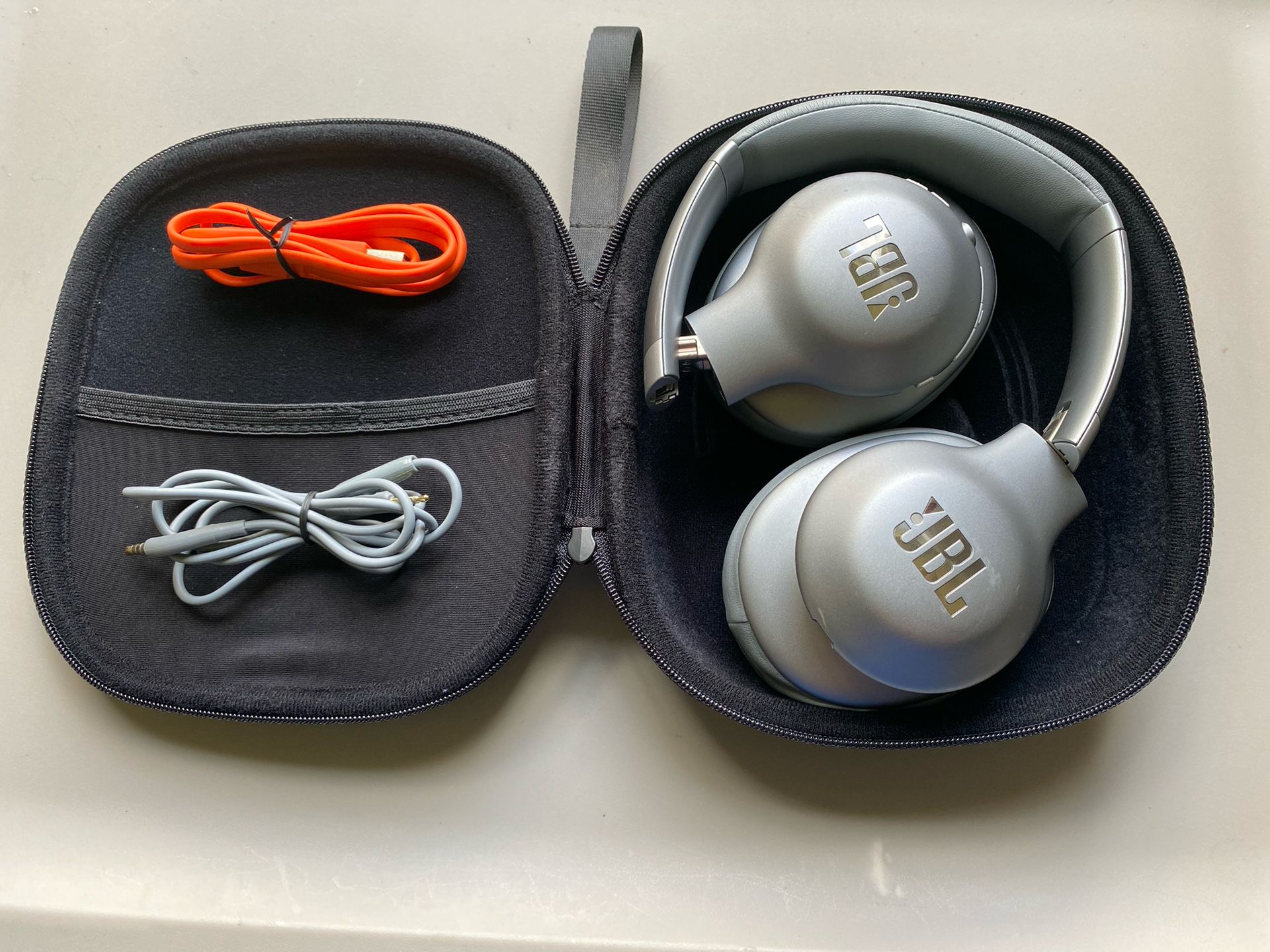 JBL Everest 710 Bluetooth Headphones
