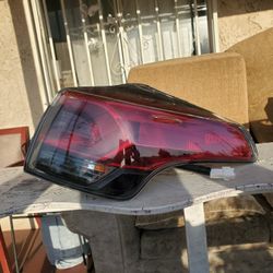 2016-2018 toyota Rav4 tail light