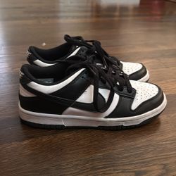 Panda Nike Dunks 