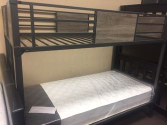 Twin/Twin Bunk Bed + Mattress