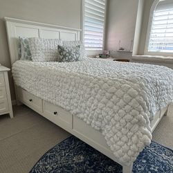 Queen Bedroom Set