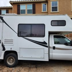 2005 Four Winds  Majestic 