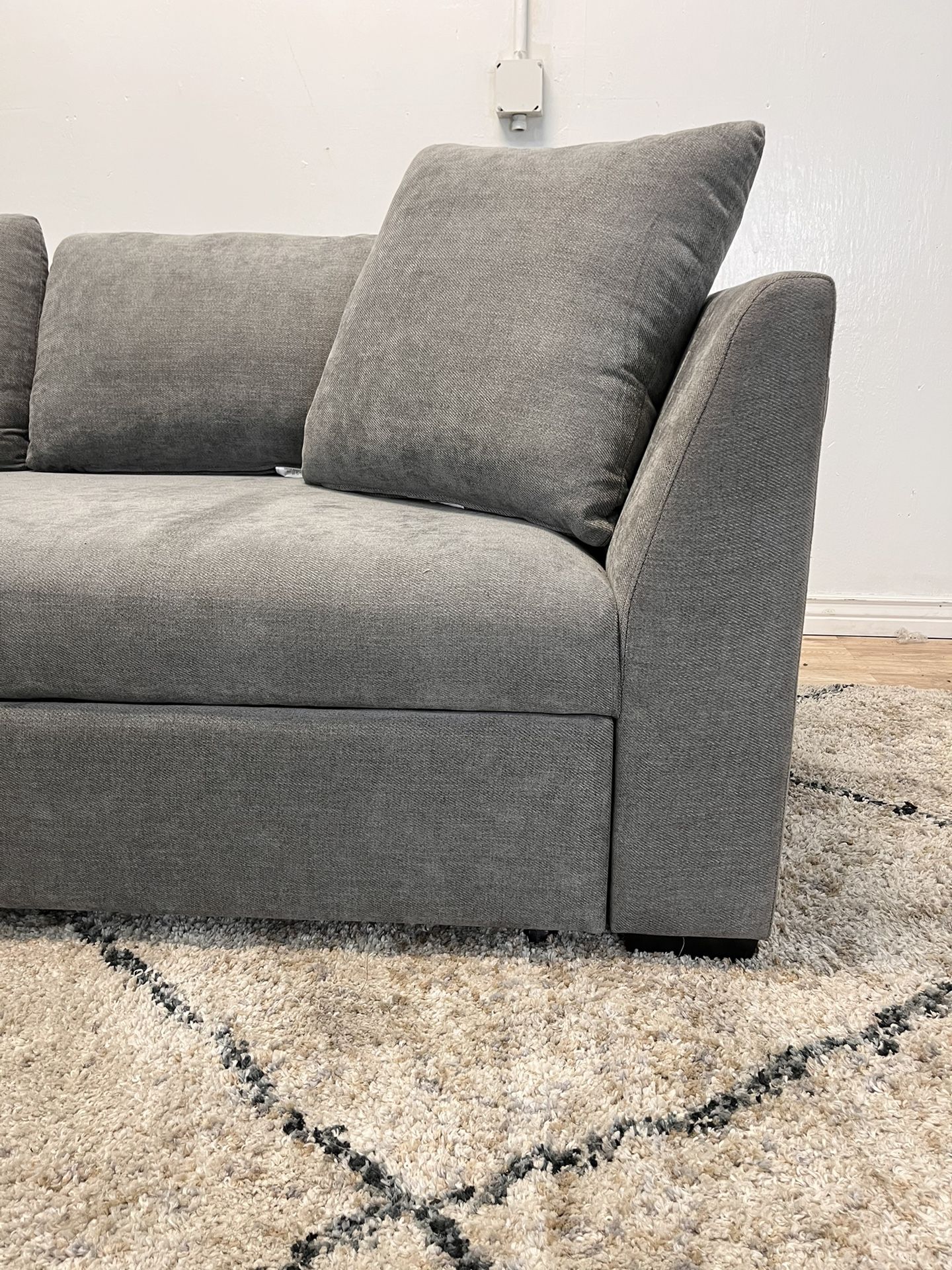 Gray Thomasville Couch With Pull Out Bed Free Delivery for Sale in