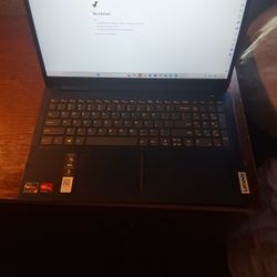 Lenovo - IdeaPad 1 Slim 15.6" Full HD Laptop - AMD Ryzen 5 7520U  - 8GB Memory- 256GB SSD - Abyss Blue