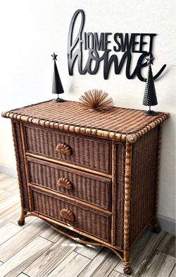 Wicker Rattan 3-Drawer Dresser with Shell Pulls