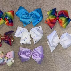 Hair Bows ~ Jojo Siwa $4 Each 
