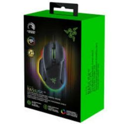 RAZER'" BASILISK  V3"