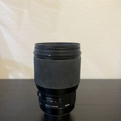 Sigma Art 85mm Lens 1.4