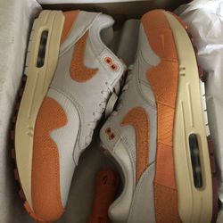 Airmax 1 master magma orange size 9.5 men’s