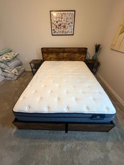 5 piece bedroom set. Nightstands, bookshelf, Serta Queen Mattress with storage, credenza Wood EXCELLENT CONDITION
