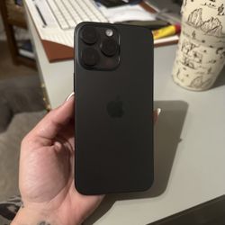 Never Locked Apple iPhone 15 Pro max Unlocked 512GB Capacity..