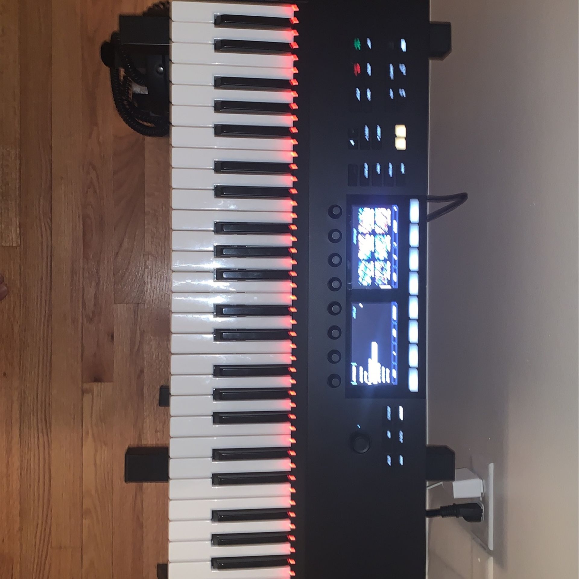 Mint Komplete Kontrol S49 MKII + Software + Pyle Keyboard Stand + Guitar Center Insurance