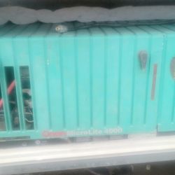 CAT / Onam  Microlite 4000 Generator  gas