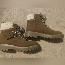 New! Size 7 Women Boot