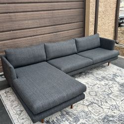 Sectional With Chaise