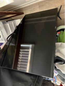 40 inch Hisense TV
