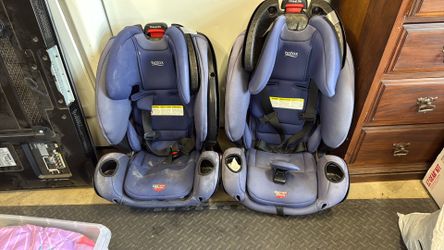 Car seat Britax,  50$for both or 25 each