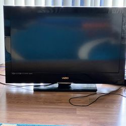 Vizio 37 Inch Full HD 1080p LCD HDTV 