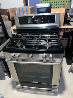 Electrolux gas range