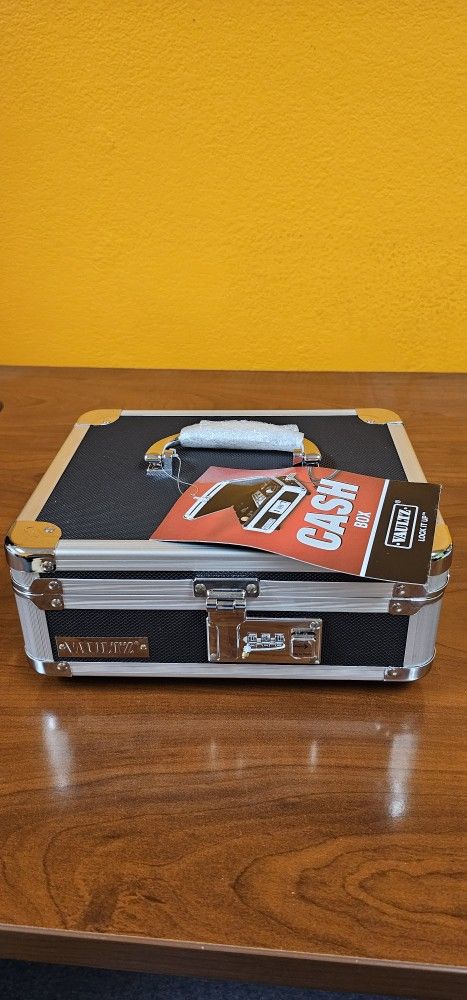 Cash box