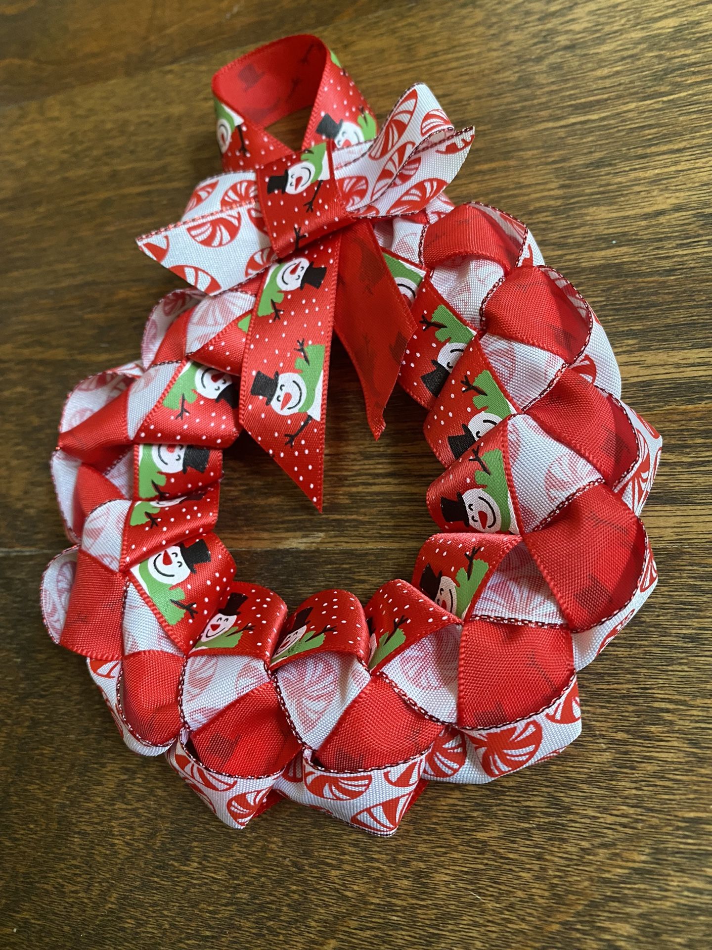 Ribbon Wrest Ornament