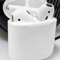 Apple AirPods 2nd Gen With Charging Case N Cable