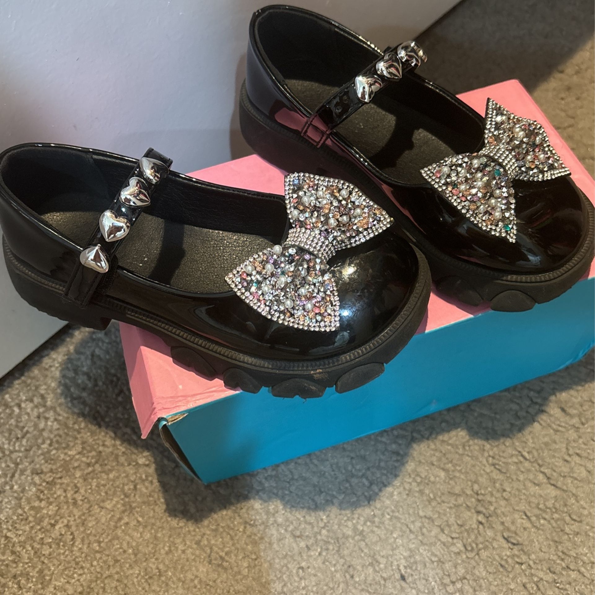 Size 1 Girls Black with Diamond Bow