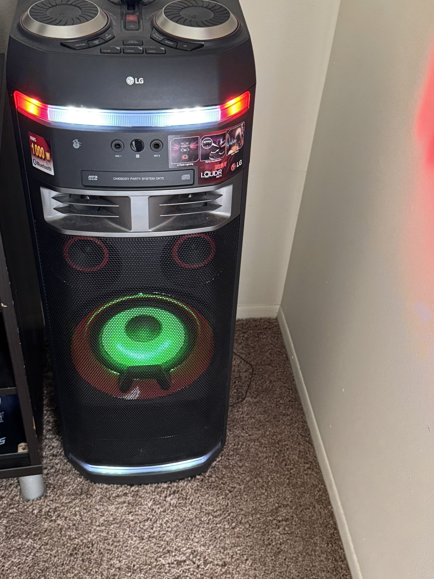 LG XBOOM 1000W Entertainment System w/ Karaoke & DJ Effects