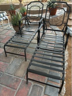 2 outdoor lounges bronze metal