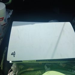 Ps5 console with 2 controllers included 