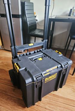 Dewalt Rolling Tool Box 