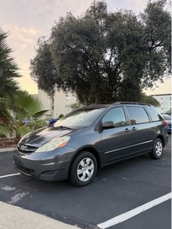 2007 Toyota sienna LE