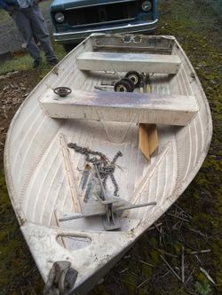 Aluminum boat