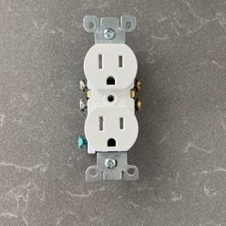 Tamper Resistant Duplex Receptacle - White (15A, 125V)