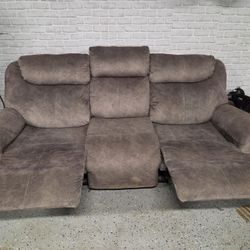 Couch Set Both Recliner 