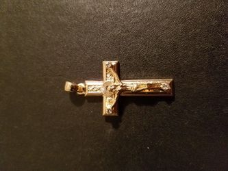 Gold plated cross pendant