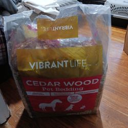 Free Cedarwood PET BEDDING